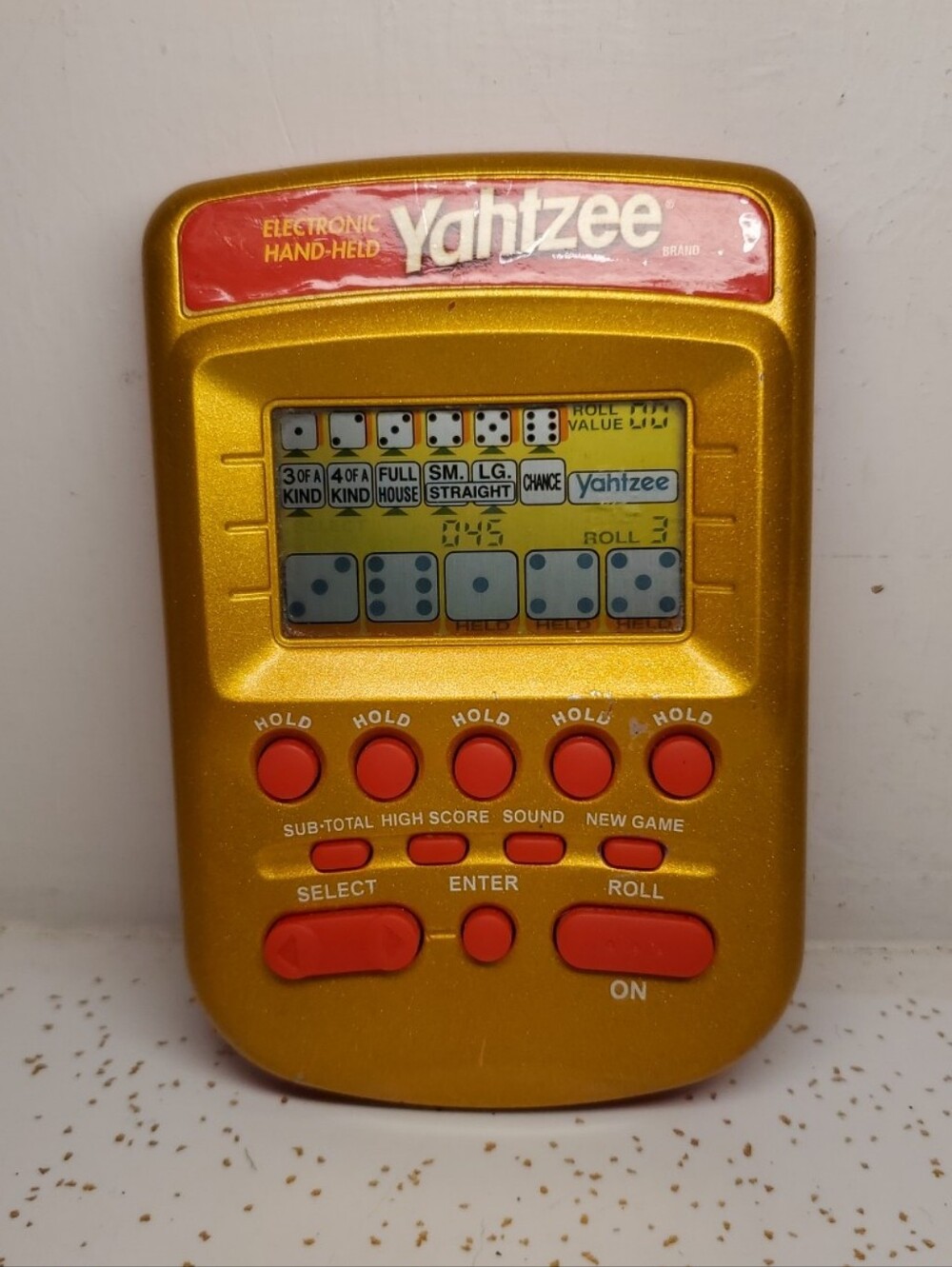 Hasbro Yahtzee Game Y2K 2002 Handheld Gold Red Portable Works